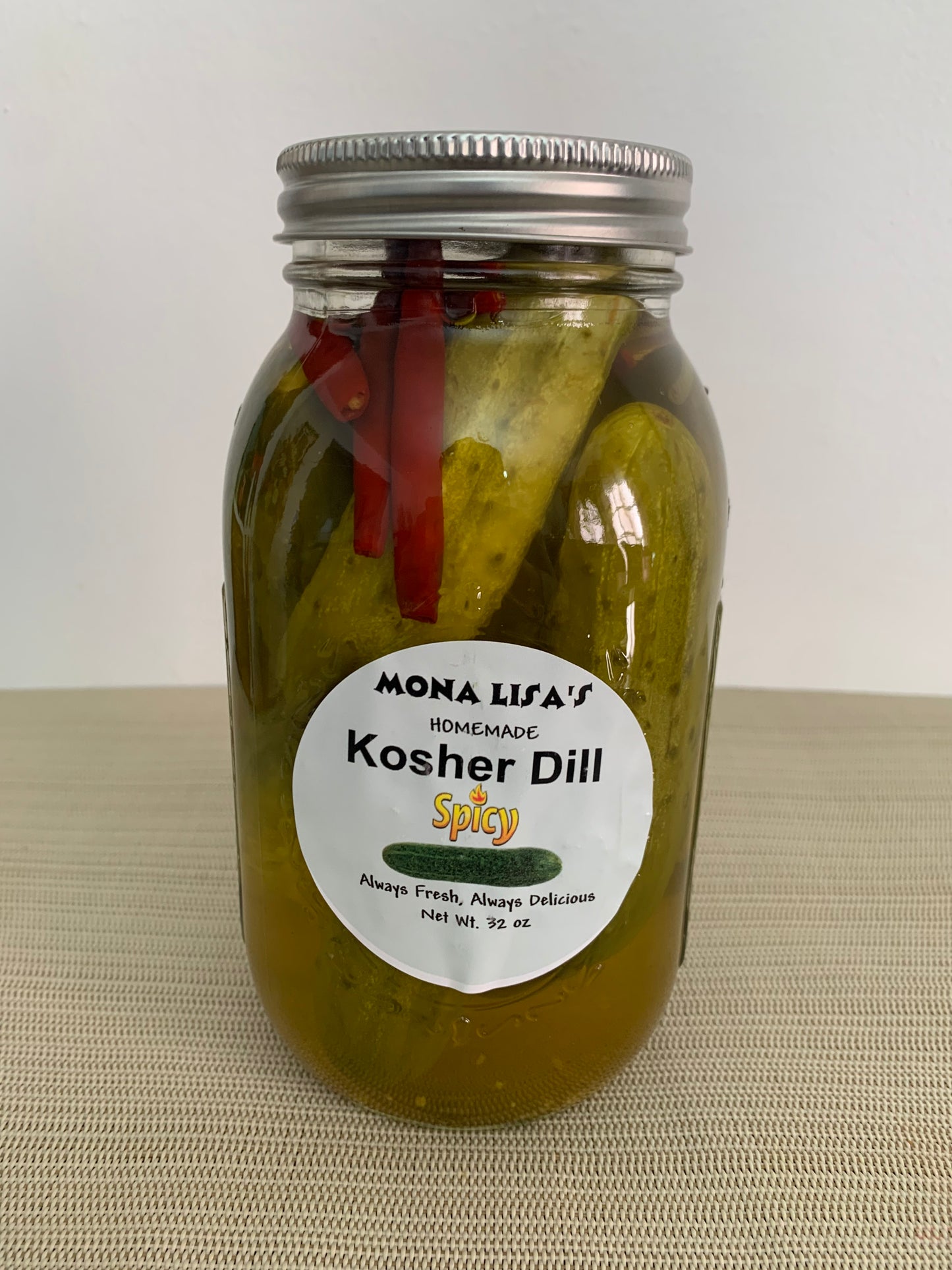 Spicy Kosher Dill Whole Pickles 32oz